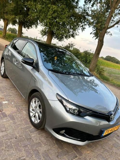 Toyota Auris 1.8 Hybrid 136pk CVT 2017 - Weinig kilometers