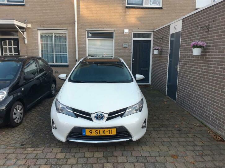 Toyota Auris 1.8 Hybrid Touring Sports met accu GARANTIE