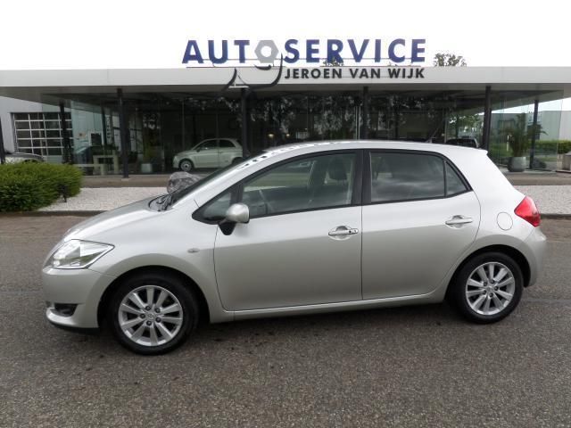 Toyota Auris 2.0 D-4D Luna Bns