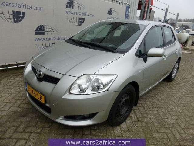 Toyota Auris 2.0 D-4D Sol