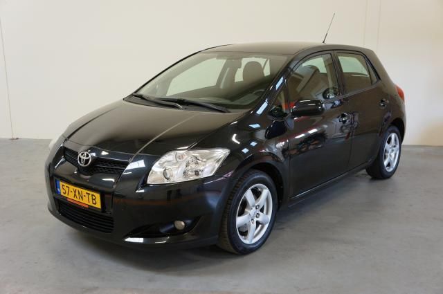 Toyota Auris 2.0 D-4D Sol Bns  Export Price 