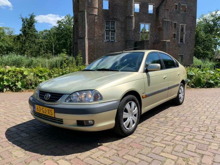 Toyota Avensis 1.8-16V Linea Sol