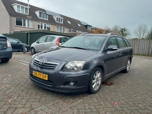 Toyota Avensis 1.8 16V Vvt-i Wagon 2007 Grijs winterbanden