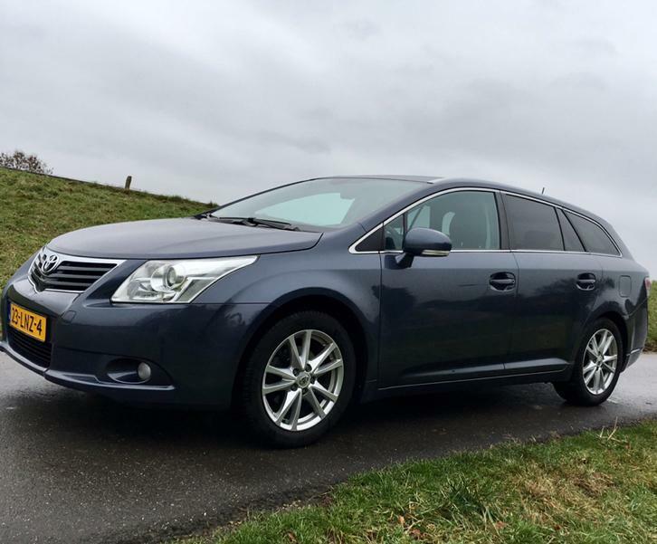 Toyota Avensis 1.8 Vvt-i Wagon 2010 NAVCAMCRUISETREKH