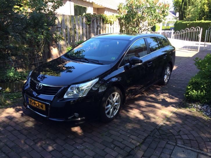 Toyota Avensis 2.0 16V Vvt-i Wagon 2011 Zwart