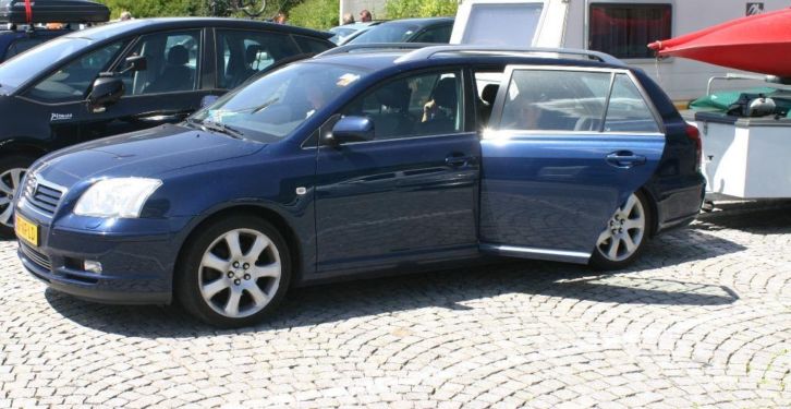 Toyota Avensis 2.0 16V Vvt-i Wagon Executive
