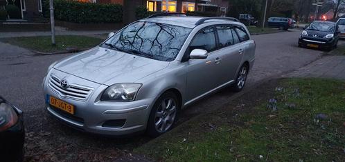 Toyota Avensis 2.0 D-4d DPF Wagon 2009 Grijs