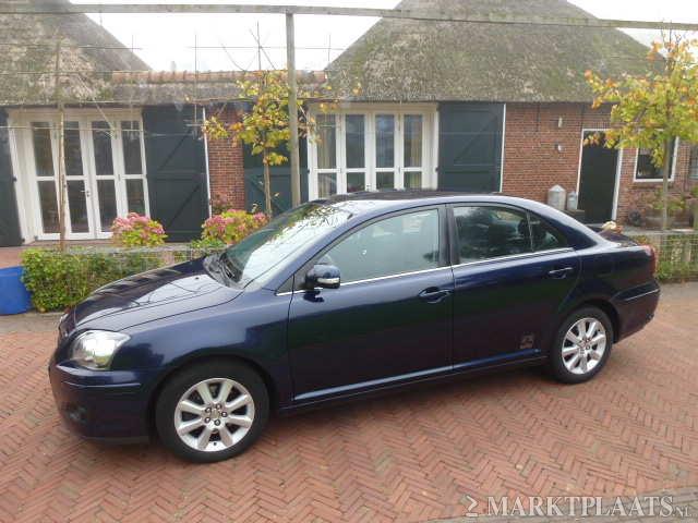 Toyota Avensis 2.0 D-4D Luna Blauw 2006 Sedan CLIMA NW MODEL  