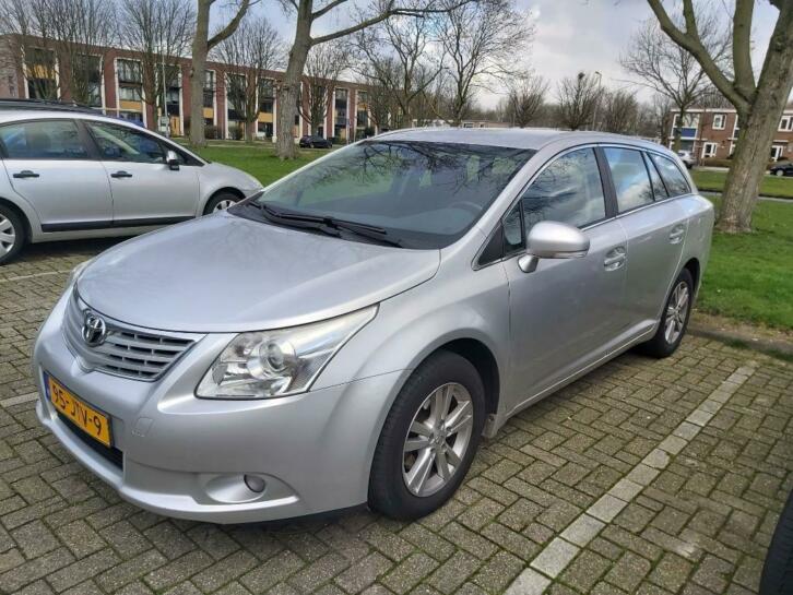 Toyota Avensis 2.0 D-4d Wagon 2009 Grijs