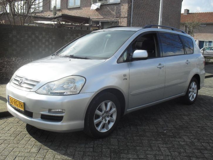 Toyota Avensis Verso 2.0 D4-D 6-pers Orgineel kilometer NAP