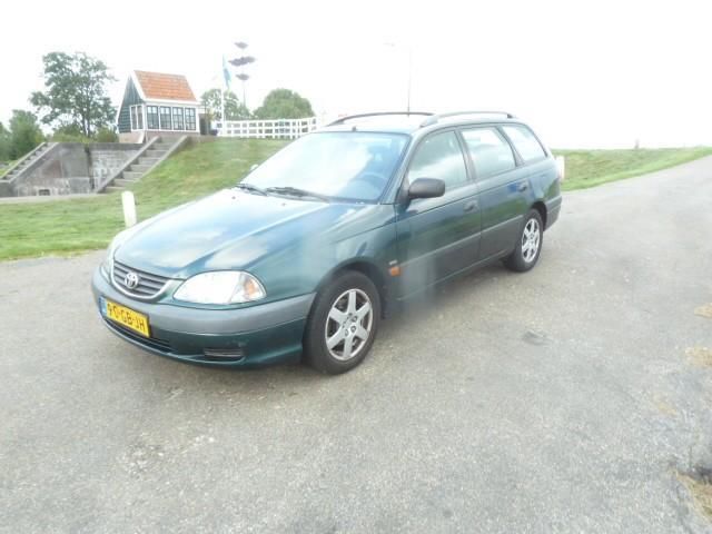 Toyota Avensis Wagon 1.8-16V Linea Terraairco (bj 2000)