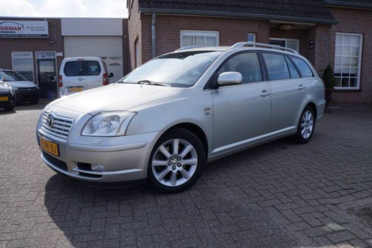 Toyota Avensis Wagon 2.0 D-4D EXECUTIVE Clima Leder Xenon