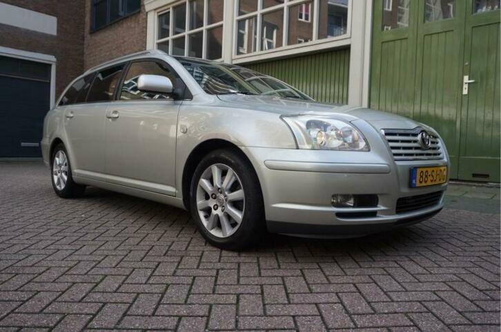 Toyota Avensis Wagon 2.2 D-4D Executive D-CAT  TOP STAAT 