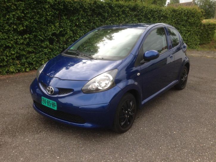 Toyota Aygo 1.0 12V 3 Drs VVT 3 Drs Blue uitvoering Airco