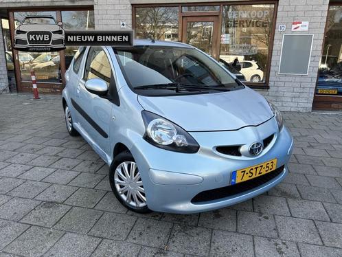 Toyota Aygo 1.0-12V 3Drs Access airco apk blauw