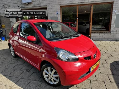 Toyota Aygo 1.0-12V 3Drs Nw apk remmen en banden