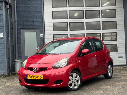 Toyota Aygo 1.0-12V Aspiration Red Navigator  Airco  Navi