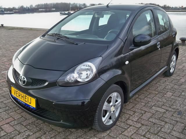 Toyota Aygo 1.0-12V Comfort AIRCO  LM VELGEN