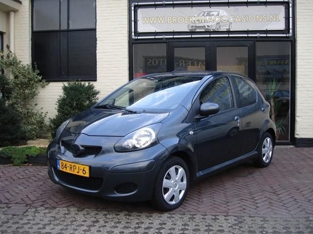 Toyota Aygo 1.0-12V Comfort Navigator (bj 2011)