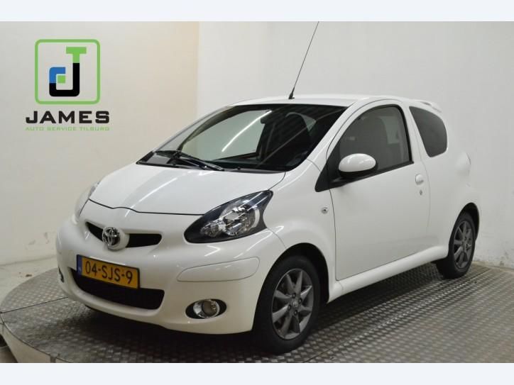 Toyota Aygo 1.0-12V Dynamic NavigatorAIRCOAUDIOLMV