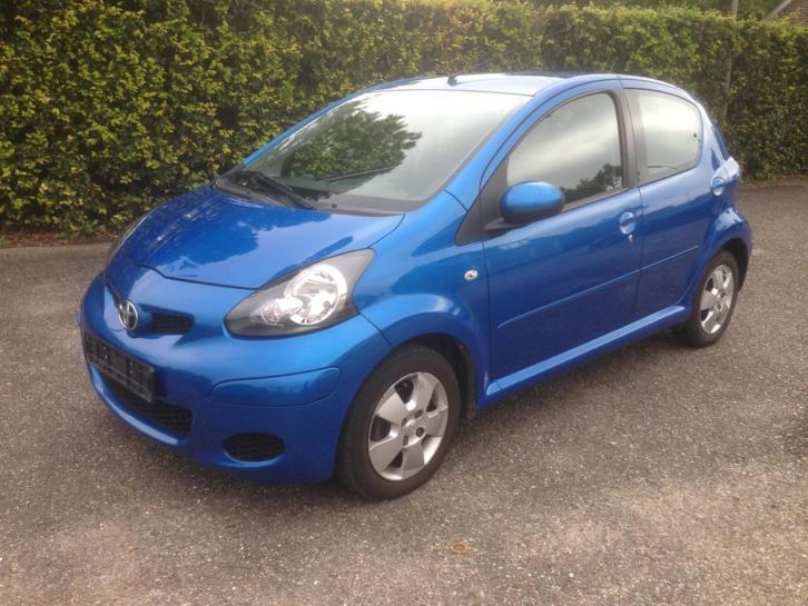 Toyota Aygo 1.0 12V VVT 5 Drs Blauw Electrisch pakket