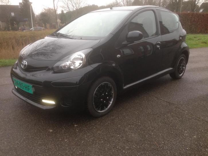Toyota Aygo 1.0 12V VVT 5DRS Zwart Full Option Airco Led