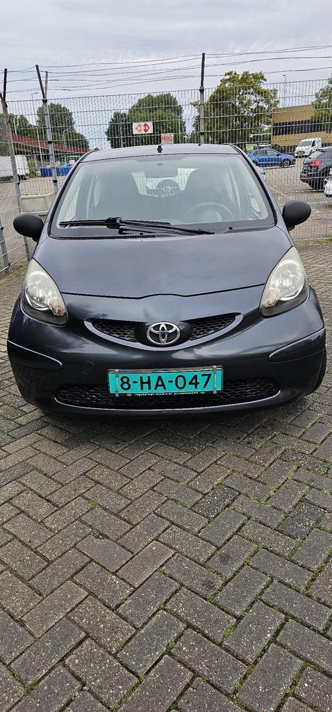 Toyota Aygo 1.0 12V Vvt-i 3DRS MMT 2007 Grijs 83.000km NAP