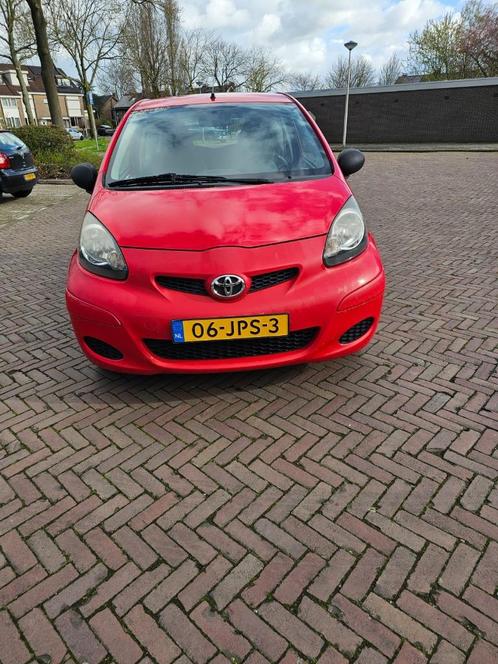 Toyota Aygo 1.0 12V Vvt-i 3DRS MMT 2009 Rood