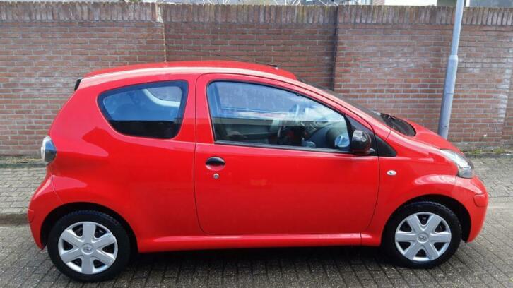 Toyota Aygo 1.0 12V Vvt-i 3DRS MMT 2010 Rood Airconditioning