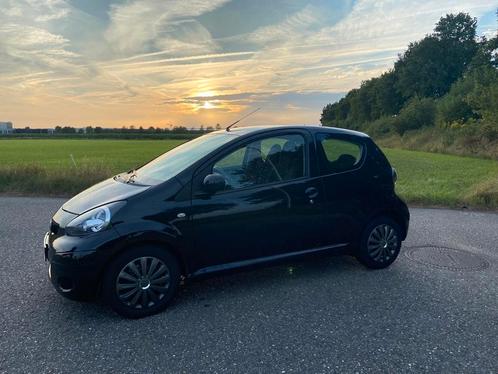 Toyota Aygo 1.0 12V Vvt-i 3DRS MMT 2010 Zwart