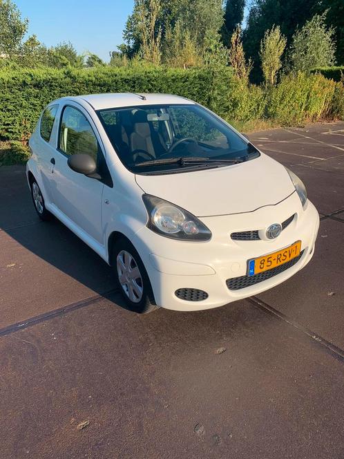 Toyota Aygo 1.0 12V Vvt-i 3DRS MMT 2011 Wit Nieuwe APK