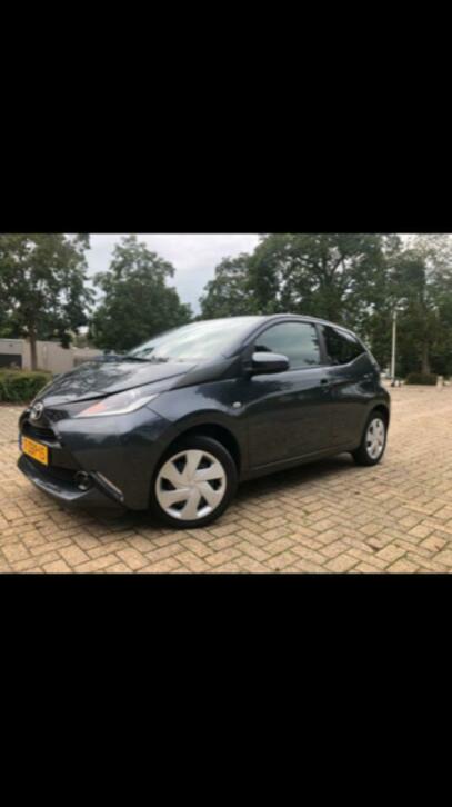 Toyota Aygo 1.0 12V Vvt-i 5 Ddrs 2014 Grijs, Luxe uitvoering