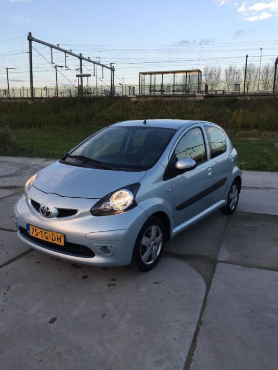 Toyota Aygo 1.0 12V VVT-I 5DRS 2006 Blauw
