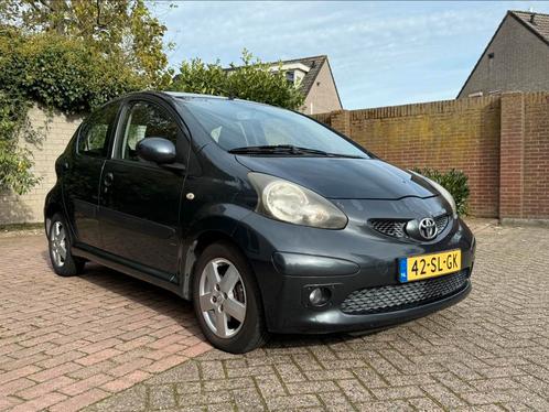 Toyota Aygo 1.0 12V Vvt-i 5DRS 2006 Grijs