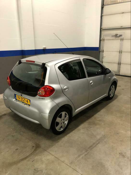 Toyota Aygo 1.0 12V Vvt-i 5DRS 2006 Grijs Verkocht 