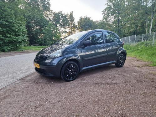 Toyota Aygo 1.0 12V Vvt-i 5DRS 2008 Grijs NAP amp Orgineel NL