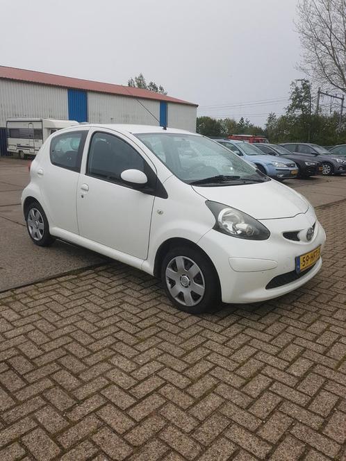 Toyota Aygo 1.0 12V Vvt-i 5DRS 2008 Wit