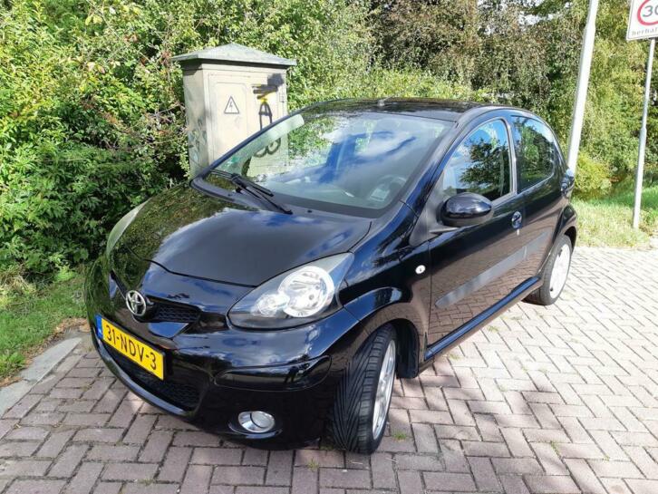 Toyota Aygo 1.0 12V Vvt-i 5DRS 2010 Zwart