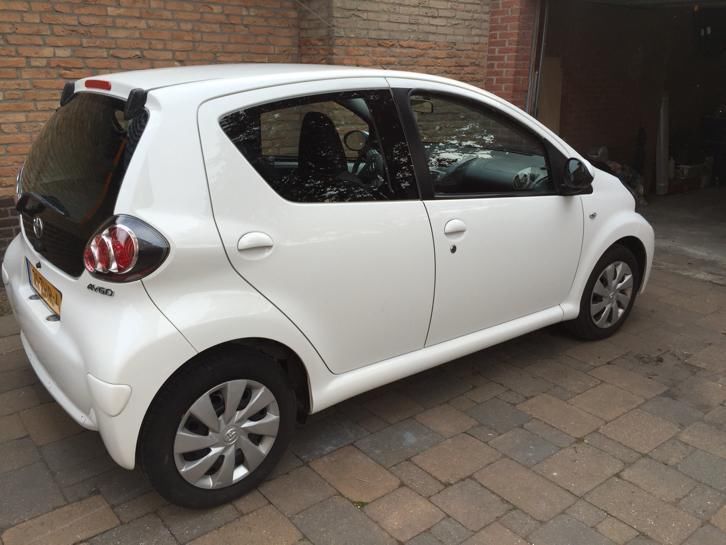 Toyota Aygo 1.0 12V Vvt-i 5DRS 2012 Wit