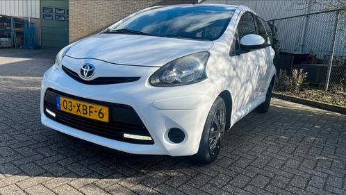 Toyota Aygo 1.0 12V Vvt-i 5DRS 2012 Wit nieuwe apk BTW AUTO