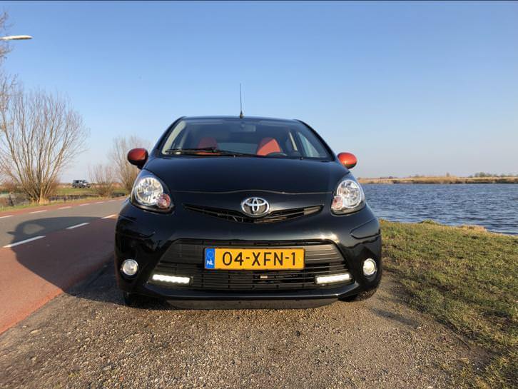 Toyota Aygo 1.0 12V Vvt-i 5DRS 2012 Zwart