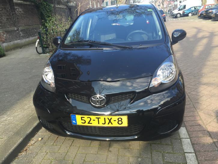 Toyota Aygo 1.0 12V Vvt-i 5DRS 2012 Zwart