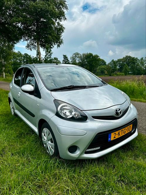 Toyota Aygo 1.0 12V Vvt-i 5DRS 2013 Grijs