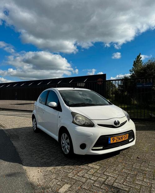 Toyota Aygo 1.0 12V Vvt-i 5DRS 2013 Wit Airco