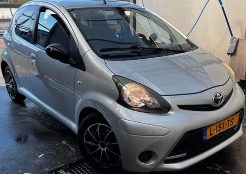 Toyota Aygo 1.0 12V Vvt-i 5DRS 2014 Grijs