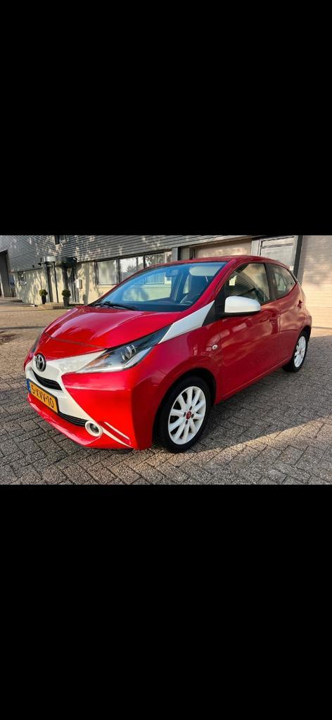 Toyota Aygo 1.0 12V Vvt-i Ddrs 2014 Rood