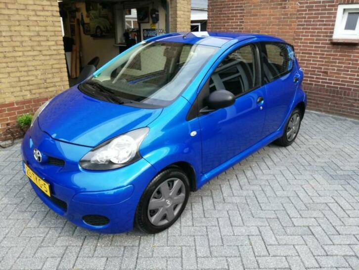 TOYOTA AYGO 1.0 12V VvTI 5 DRS BJ. 2012 AIRCO