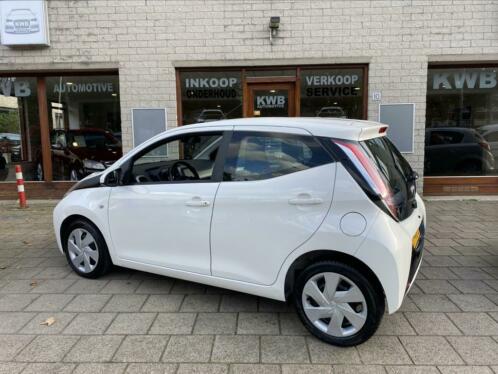 Toyota Aygo 1.0 12V X-play 5deurs 2016 Wit airco camera 