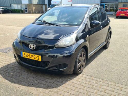 Toyota Aygo 1.0, 5 DEURS 2010 Zwart Airco Zuinig Airbags