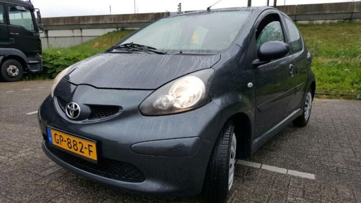 Toyota Aygo 1.0 Airco 5 Deurs Elek pakket (bj 2007)mooi auto